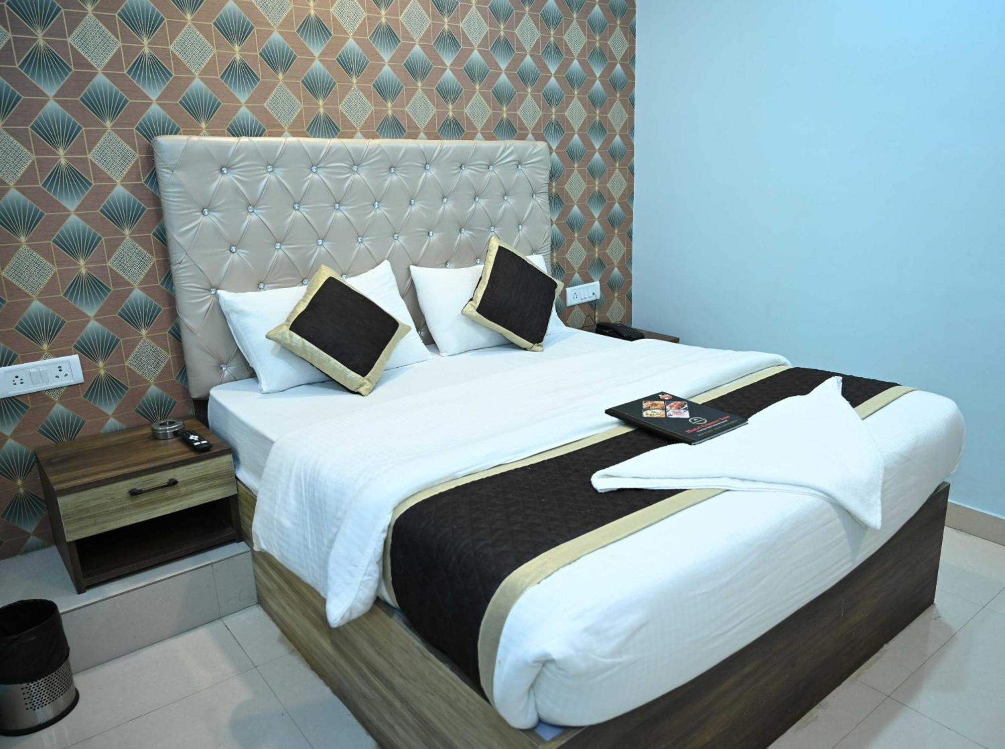 Super Hotel O Glance Inn Patna  Kültér fotó